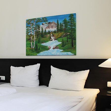 Aariana Hotel Оффенбах Экстерьер фото