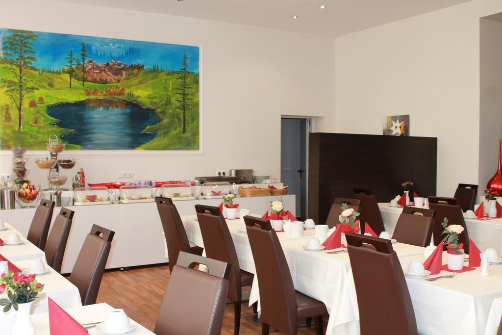 Aariana Hotel Оффенбах Экстерьер фото