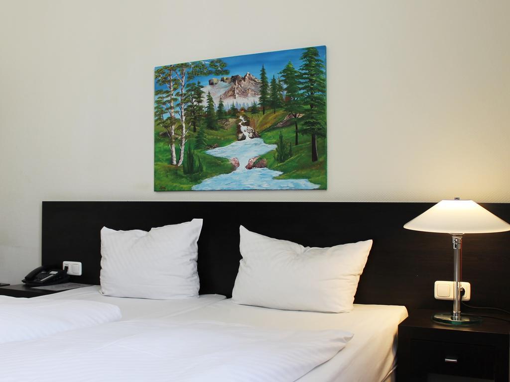 Aariana Hotel Оффенбах Экстерьер фото
